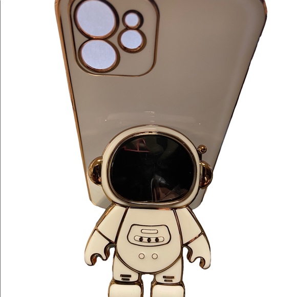 iPhone case for 13/13 pro max /12/12pro max only - Picture 3 of 9